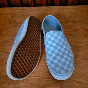Vans slip on sneakers size 8.5 good condition clean Jon smoking home.